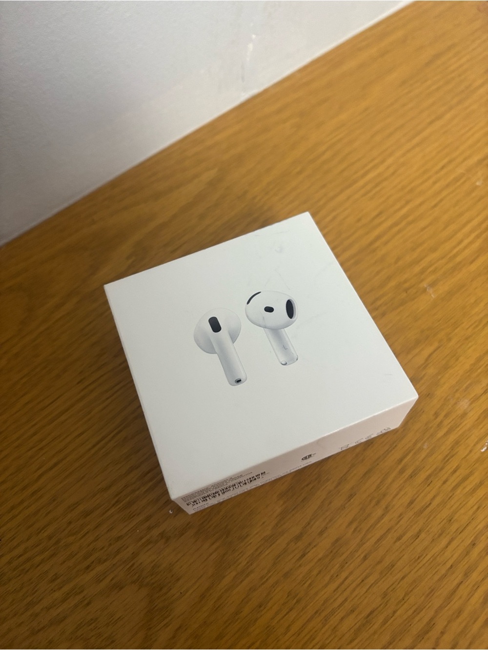 Apple White Wireless Earbuds with Charging Case
